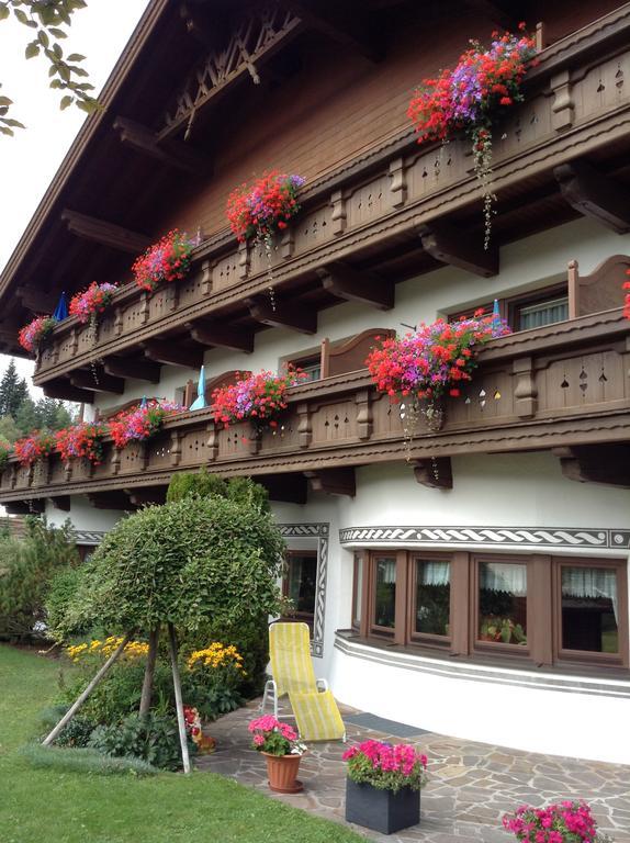 Hotel Garni Almhof Seefeld in Tirol Exterior photo