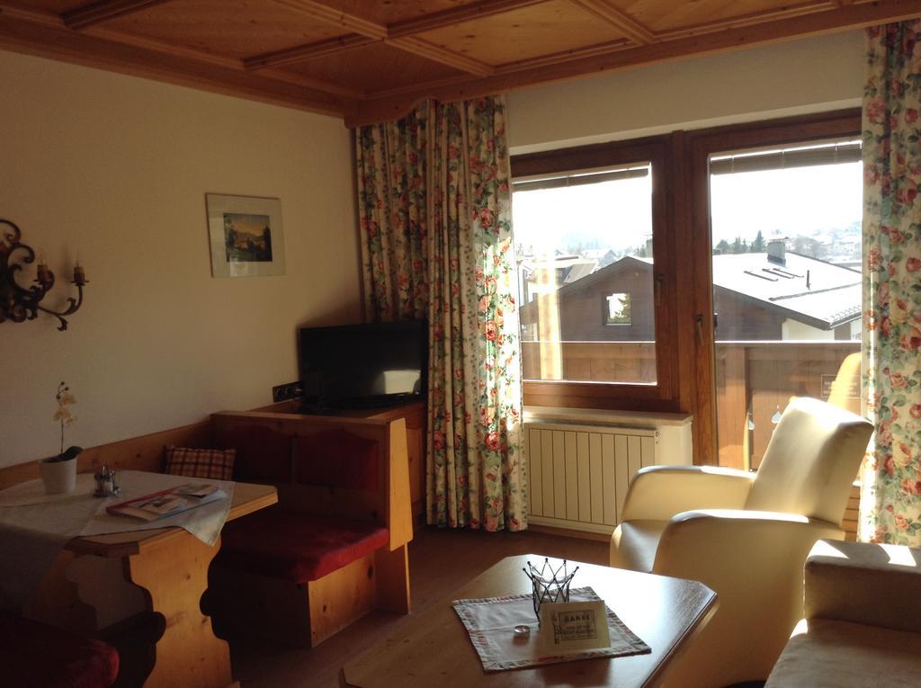 Hotel Garni Almhof Seefeld in Tirol Exterior photo